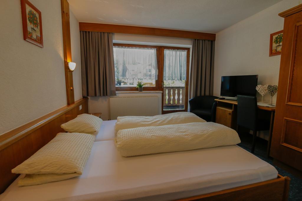 Hotel Tia Apart Kaunertal Pokoj fotografie