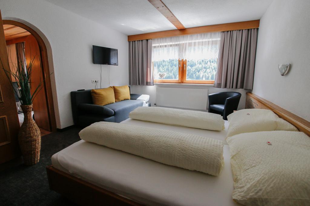Hotel Tia Apart Kaunertal Pokoj fotografie